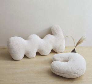 VILZSTUDIOS White 3D Cute Cushions