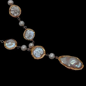 VILZSTUDIOS Natural White Round Coin Necklace