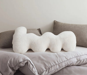 VILZSTUDIOS White 3D Cute Cushions