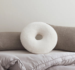 VILZSTUDIOS White 3D Cute Cushions