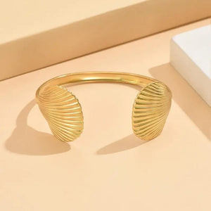 VILZSTUDIOS Chic Waterproof Stainless Steel Shell Bracelet