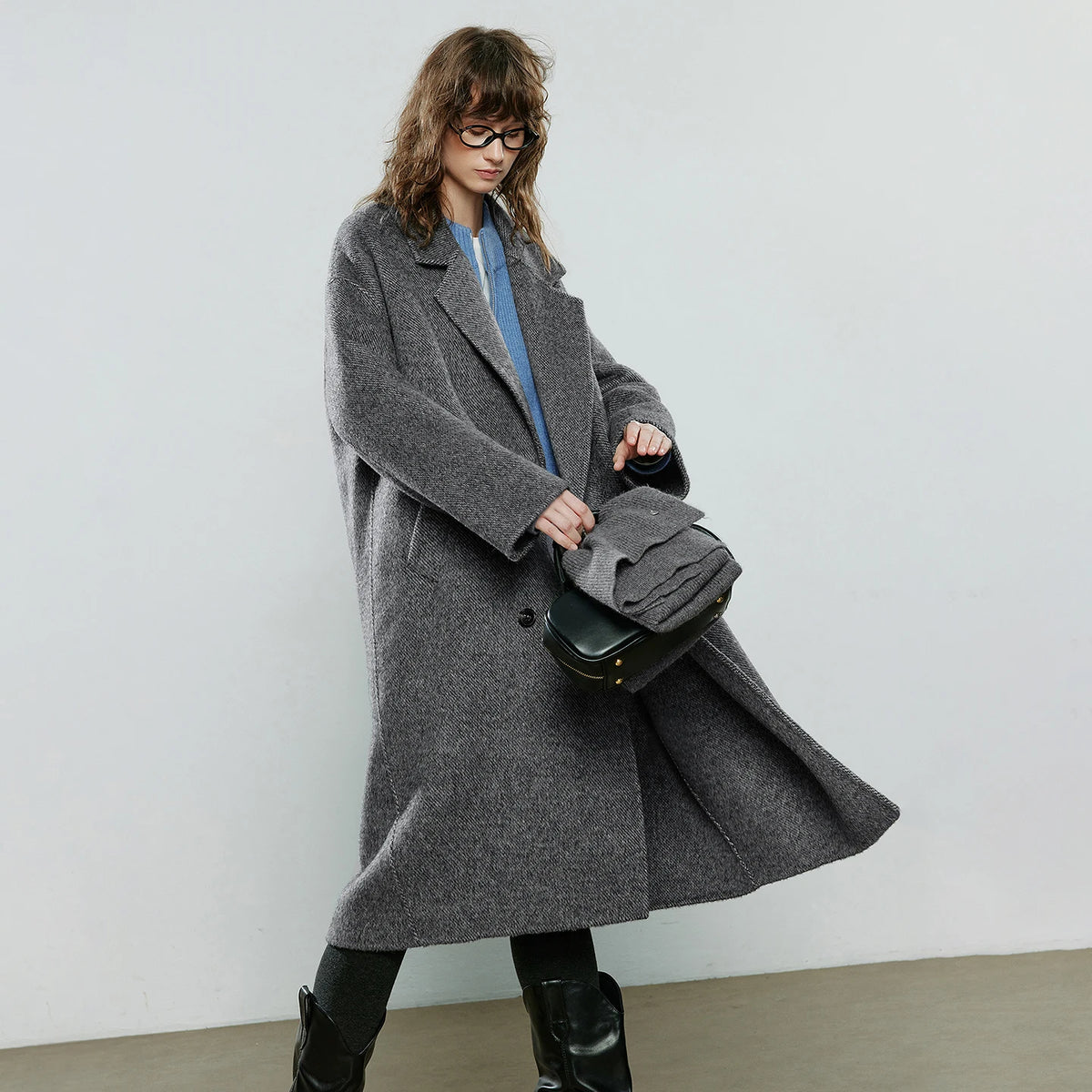 VILZSTUDIOS Luxurious Wool Coat