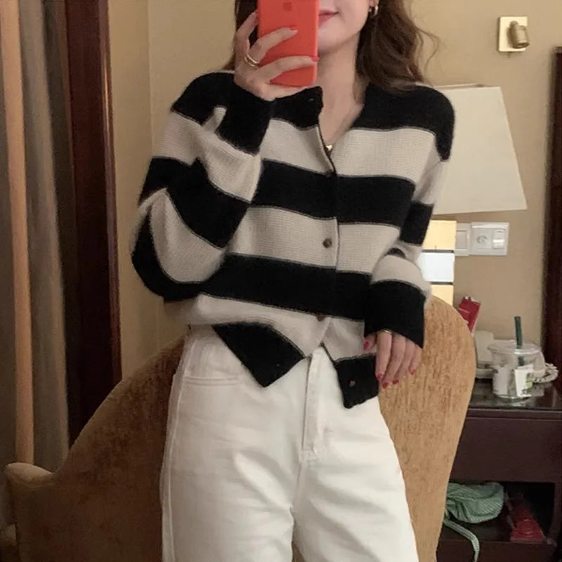 VILZSTUDIOS Chic Colorful Woolen Striped Cardigan