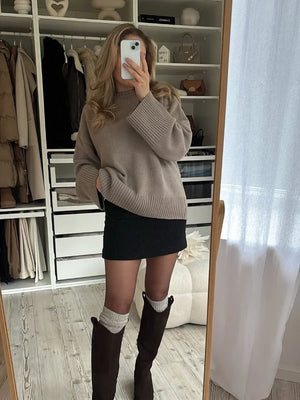 VILZSTUDIOS Cozy Rounded Neck Knit Sweater