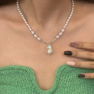 VILZSTUDIOS Elegant Baroque Pearl Necklace