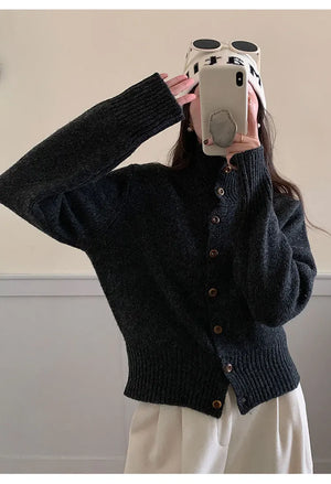 VILZSTUDIOS Luxurious Turtleneck Knit Cardigan