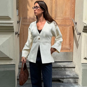 VILZSTUDIOS Elegant V-Neck Cardigan