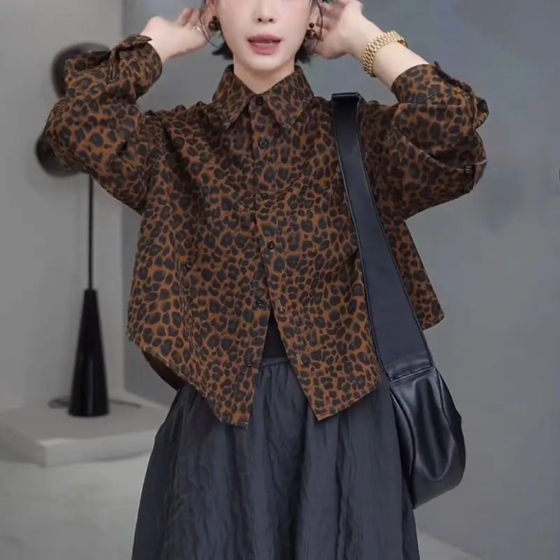 VILZSTUDIOS Chic Leopard Print Polo Collar Blouse