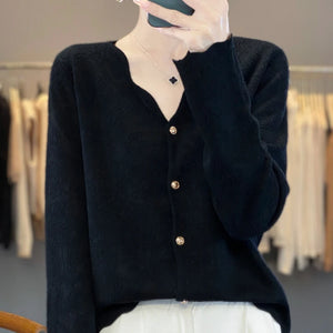 VILZSTUDIOS Cozy Knitted V-Neck Wool Sweater