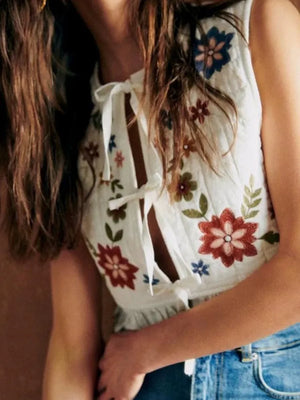 VILZSTUDIOS Chic Floral Embroidered Lace-Up Blouse