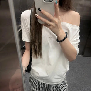 VILZSTUDIOS Basic Casual Off Shoulder T-Shirt