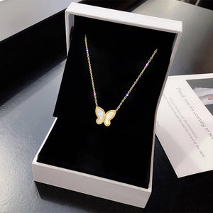 VILZSTUDIOS Acrylic Butterfly Pendant Necklace