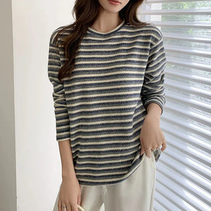 VILZSTUDIOS Cozy Striped Knit Sweater