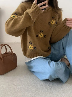 VILZSTUDIOS Flower Embroidered Sweater