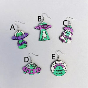 VILZSTUDIOS Unique Acrylic UFO Cat Earrings