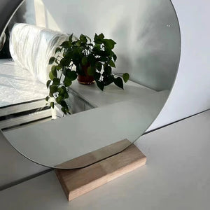 VILZSTUDIOS Round Make Up Mirror With Wooden Base