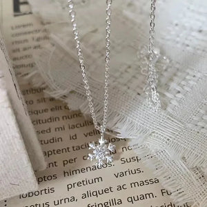 VILZSTUDIOS Delicate 925 Sterling Silver Snowflake Necklace