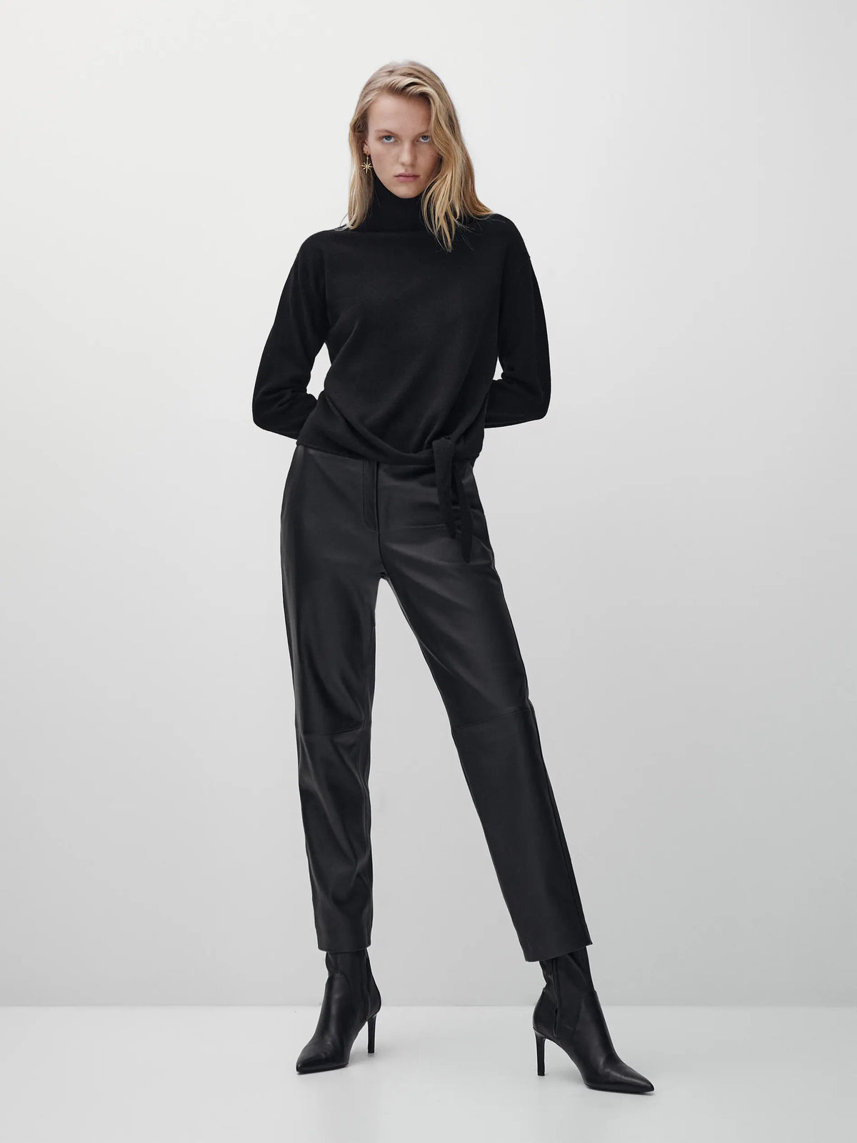 VILZSTUDIOS Basic High Neck Wool Blend Sweater