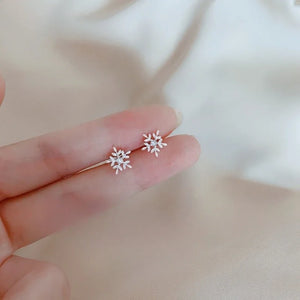 VILZSTUDIOS Delicate 925 Sterling Silver Snowflake Necklace