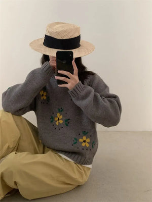 VILZSTUDIOS Flower Embroidered Sweater