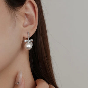 VILZSTUDIOS Dazzling Ribbon Pearl Clear CZ Earrings