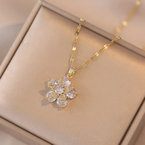VILZSTUDIOS Sweet Crystal Zircon Flower Pendant Necklace