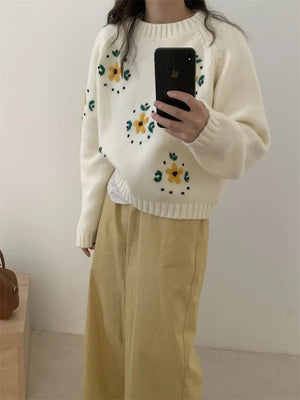 VILZSTUDIOS Flower Embroidered Sweater