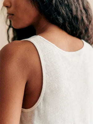 VILZSTUDIOS Slim Sleeveless U-Neck Tank Top