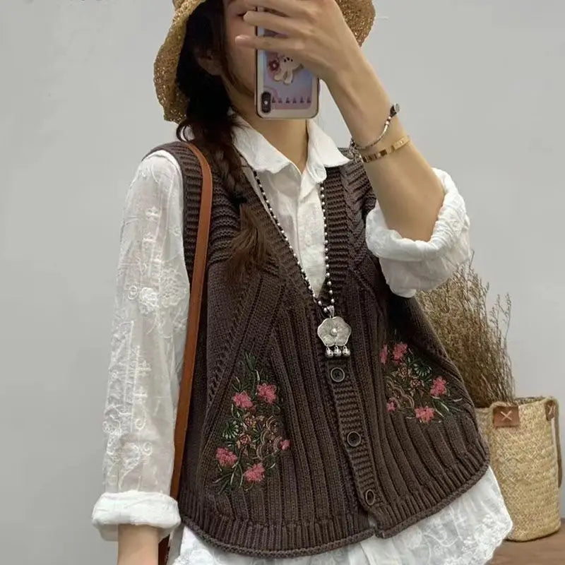 VILZSTUDIOS Embroidered Knit Sleeveless Cardigan