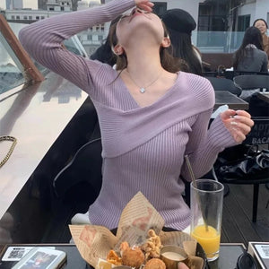 VILZSTUDIOS Elegant Slim Fit V-Neck Sweater