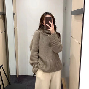 VILZSTUDIOS Luxurious Cashmere Turtleneck Sweater