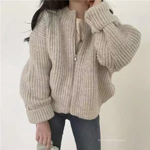 VILZSTUDIOS Chic Oversized Zipped-Up Cardigan