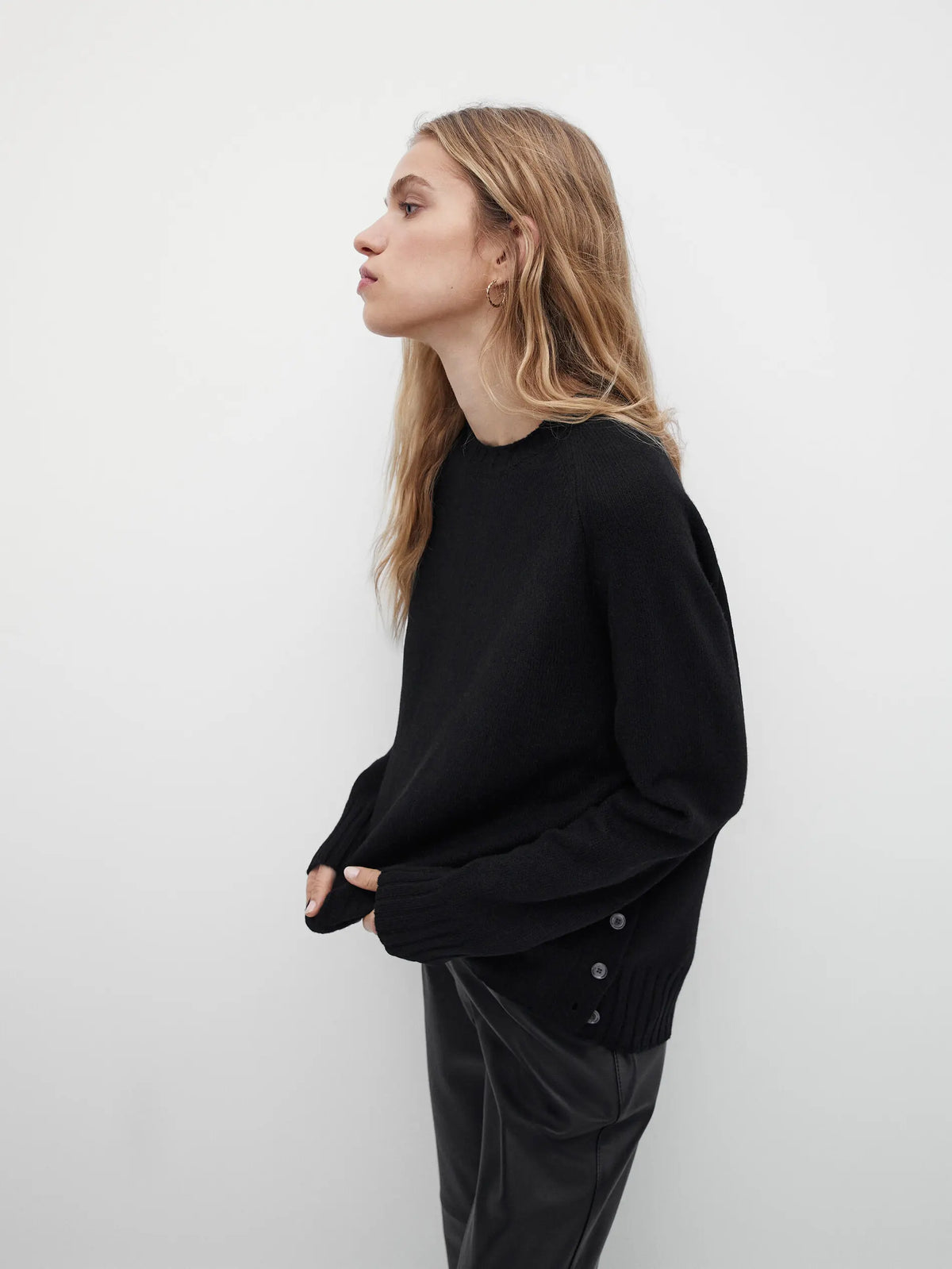 VILZSTUDIOS Basic Wool Knit Sweater