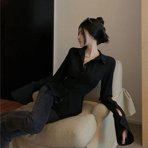 VILZSTUDIOS Slim Bell Sleeve Shirt