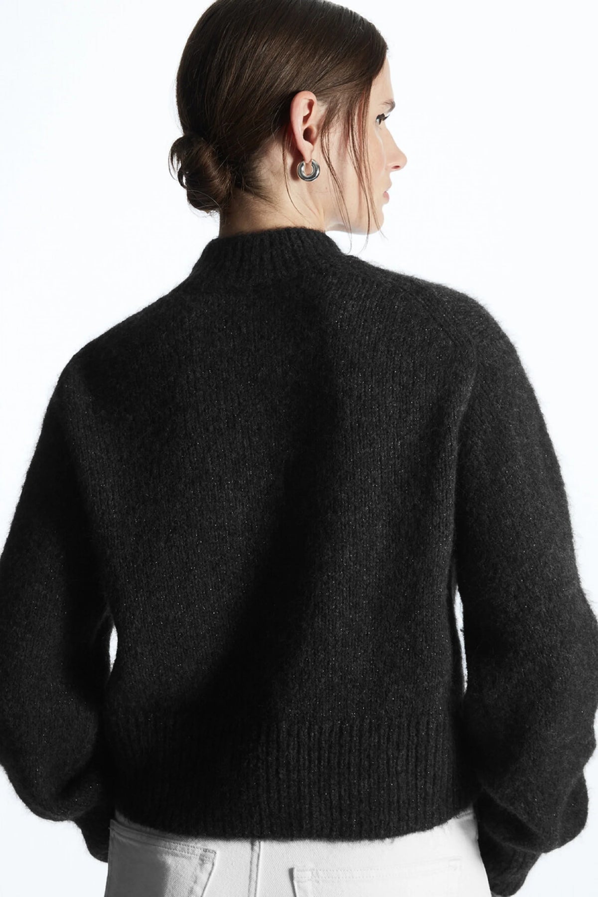 VILZSTUDIOS Soft Round Neck Fuzzy Sweater