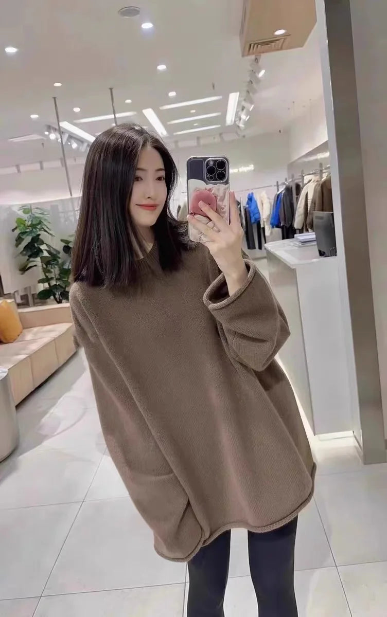 VILZSTUDIOS Cozy Wool Knit Round Neck Sweater