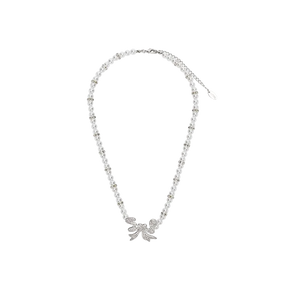 VILZSTUDIOS Elegant Amelie Pearl Pendant Necklace