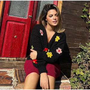 VILZSTUDIOS Chic Floral Jacquard Knit Cardigan