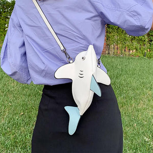 VILZSTUDIOS Stylish shark-shaped crossbody bag with 3D details