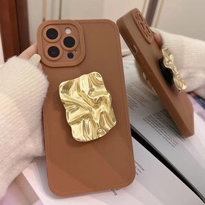 VILZSTUDIOS Stylish iPhone case in amber brown color