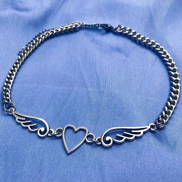 VILZSTUDIOS Stylish chain necklace with unique wing design