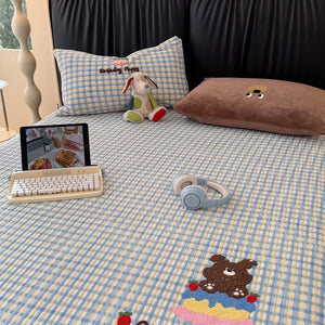 VILZSTUDIOS Multicolor check and stripe fleece bedding set with cartoon animal appliqués