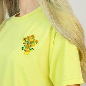 VILZSTUDIOS Artistic graphic tee featuring floral design