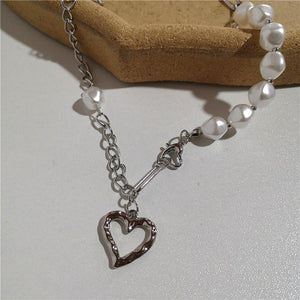VILZSTUDIOS Asymmetric heart pendant pearl chain necklace