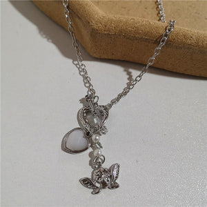 VILZSTUDIOS Asymmetric heart pendant pearl chain necklace