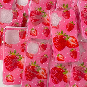 VILZSTUDIOS Stylish phone case with berry graphic design