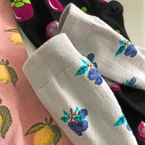 VILZSTUDIOS Cozy cotton socks in vibrant blueberry design