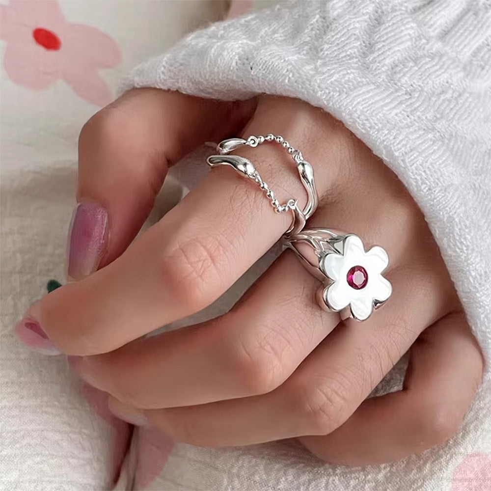 VILZSTUDIOS Stylish chunky ring with adjustable fit