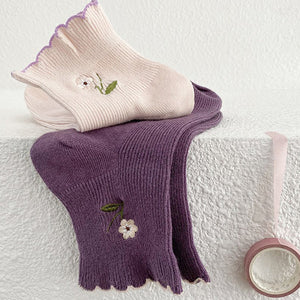 VILZSTUDIOS Embroidered socks for stylish outfits