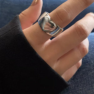 VILZSTUDIOS Adjustable chunky heart ring